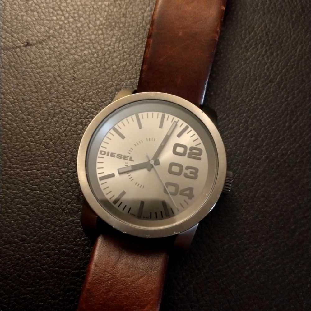 Diesel watch - no batteries